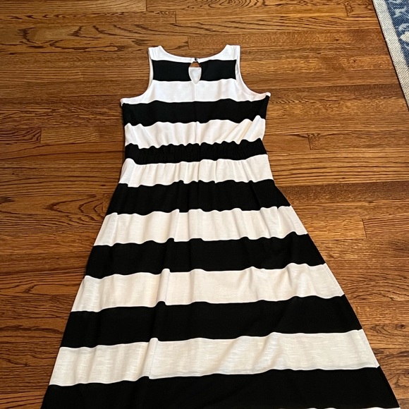 Black and white stripe maxi dress size S - Picture 6 of 6
